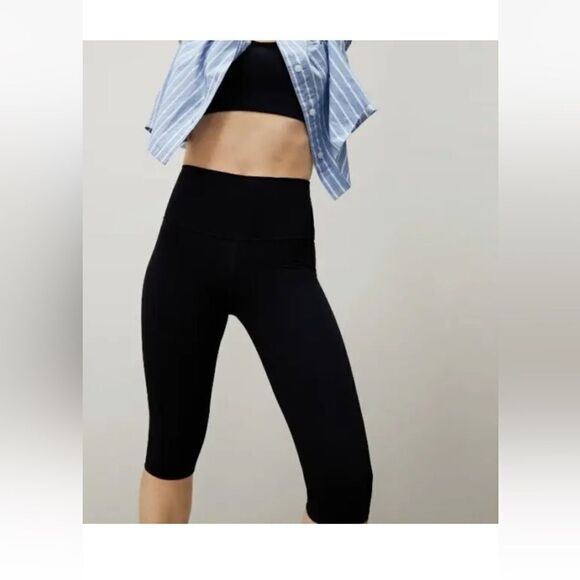 Everlane Pants - Everlane The Perform Cropped Legging Black Small nwot